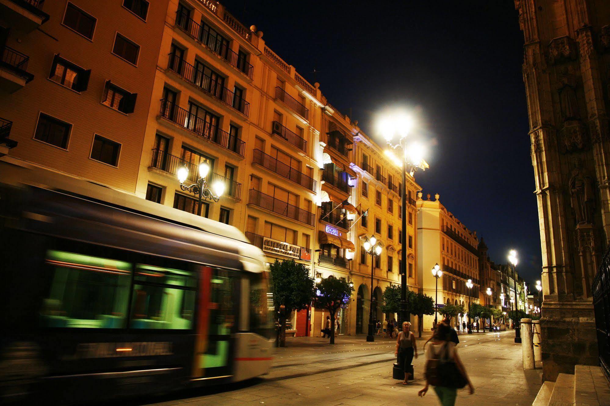 Hotel Catedral Boutique Siviglia Esterno foto